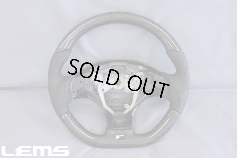 ISFステアリング LFAデザイン