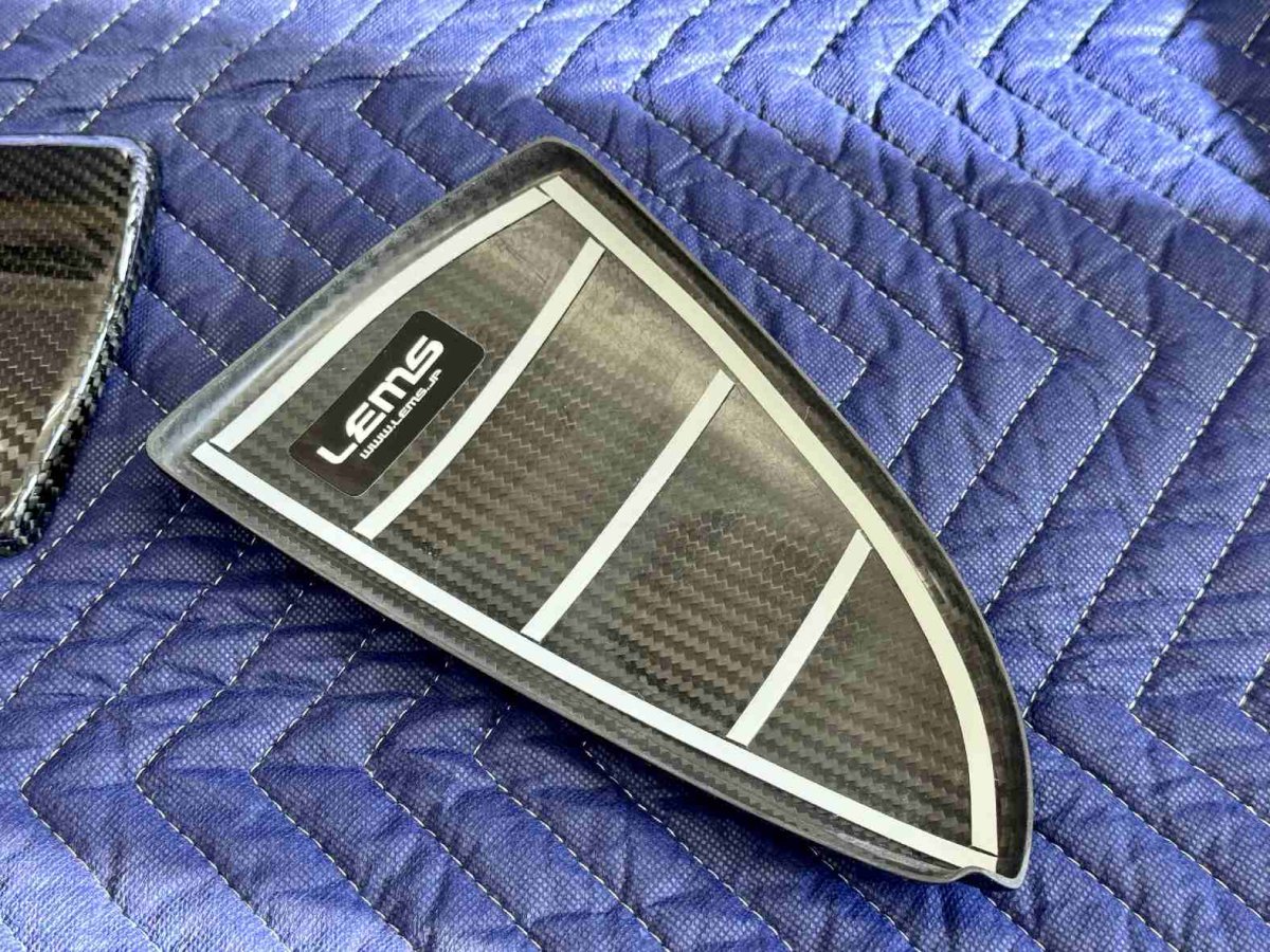 裏側の仕上げLEMSステッカー付属
