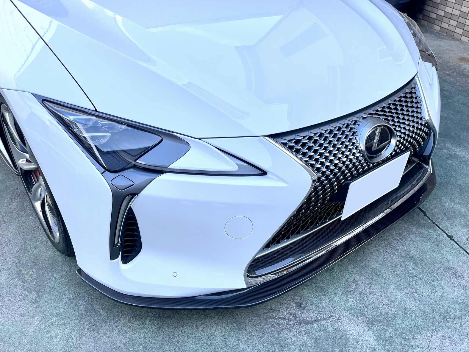 LC500 グリルモールロア ドライカーボン